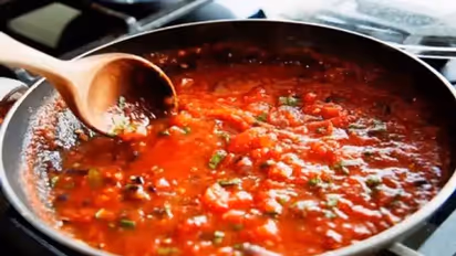 ഭര്ത്താവിന് ഇഷ്ടമുള്ള ഭക്ഷണം മാത്രം പാചകം ചെയ്താല് മതിയോ? വൈറലായി കുറിപ്പ്