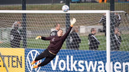 Barcelona ensures long-term commitment; Marc-Andre ter Stegen extends contract until 2028