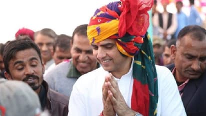 मुख्यमंत्री का नाम भी फाइनल नहीं और पायलट ने शुरू की लॉबिंग, विधायकों से मुस्कुराते हुए मिल रहे