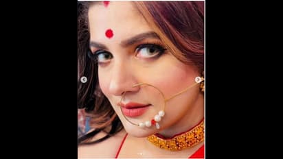 নাকে নথ, মাথা ভর্তি সিঁদুর, নববধূর রূপে শ্রাবন্তী,শীঘ্রই কি সুখবর দিচ্ছেন নায়িকা