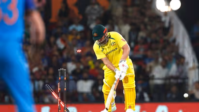 'നീ ഒന്നൊന്നര മുതലാണ് ട്ടോ', ബുമ്രയുടെ മരണയോര്ക്കറിന് ഫിഞ്ചിന്റെ കൈയടി-വീഡിയോ