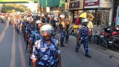  கோவை,  திருப்பூர், ஈரோட்டில் அதிரடிப்படை குவிப்பு.. கொங்குவில் பதற்றம்.?? பெட்ரோல் குண்டு வீசியது யார்.? 