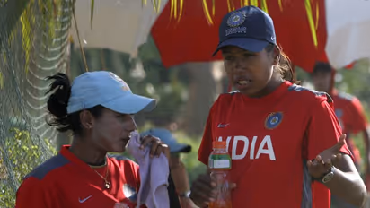 "Would often ask Jhulan Goswami in the nets, 'why are you spitting fire?'" - Mithali Raj