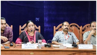 വയനാട് ജില്ലയുടെ സമഗ്രവികസനം, പദ്ധതികള് ഇഴയരുത്; ജില്ലാ വികസനസമിതി