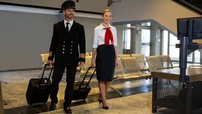 ഫ്ലൈറ്റ് അറ്റൻഡന്റുമാർ കൊണ്ടുനടക്കാറുള്ള ആ പെട്ടിയിലെന്താണ്? സൂസൻ പറയുന്നു