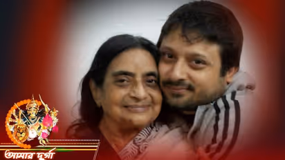 'কয়েক ঘণ্টার ব্যবধানে বাবা-কাকার মৃত্যু! একার দায়িত্বে সংসার ধরে রেখেছিলেন মা'- শিবপ্রসাদ মুখোপাধ্যায়