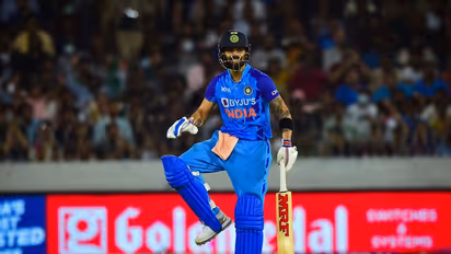 ಕಿಂಗ್ ಕೊಹ್ಲಿ ದಾಖಲೆ, ರಾಹುಲ್ ದ್ರಾವಿಡ್ ರೆಕಾರ್ಡ್ ಬ್ರೇಕ್ ಮಾಡಿದ ವಿರಾಟ್!