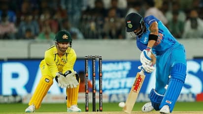 ആശാനെ പിന്തള്ളി ശിഷ്യന്; ദ്രാവിഡിന്റെ റെക്കോര്ഡ് പുഷ്പം പോലെ തകര്ത്ത് കോലി