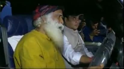 കാസിരംഗ ദേശീയ ഉദ്യാനത്തിൽ അസം മുഖ്യമന്ത്രി സദ്ഗുരുവിന്റെയും രാത്രിയാത്ര വിവാദത്തില്