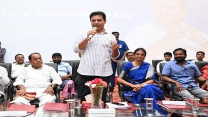 నవంబర్లో అందరికి ల్యాప్ టాప్లు ఇవ్వడానికి మళ్లీ వస్తాను.. బాసర ట్రిపుల్ ఐటీ విద్యార్థులతో మంత్రి కేటీఆర్