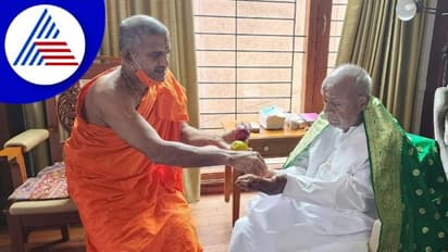 ದೇವೇಗೌಡರ ಆರೋಗ್ಯ ವಿಚಾರಿಸಿದ ಪೇಜಾವರ ಶ್ರೀ ಮತ್ತು ಸಚಿವ ಸುಧಾಕರ್