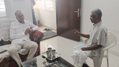 నిమ్స్ డైరెక్టర్ డాక్టర్ మనోహర్ను పరామర్శించిన మంత్రి హరీష్ రావు..