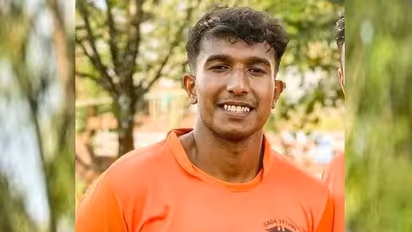 കൂട്ടുകാര്‍ക്കൊപ്പം ഫുട്ബാള്‍ കളിക്കുന്നതിനിടെ യുവാവ് കുഴഞ്ഞു വീണ് മരിച്ചു