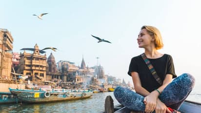 Tourism में बनाएं करियर: जानें एलिजिबिलिटी, कोर्स, टॉप यूनिवर्सिटीज और जॉब अपॉर्च्युनिटी