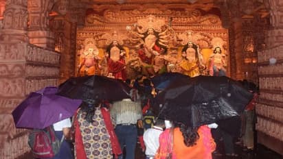 দুর্গাপুজোয় প্যাচপ্যাচে কাদা, নাকি কাঠফাটা রোদ্দুর? কবে ঠাকুর দেখতে পারবেন, জেনে নিন আবহাওয়া দফতরের পূর্বাভাস