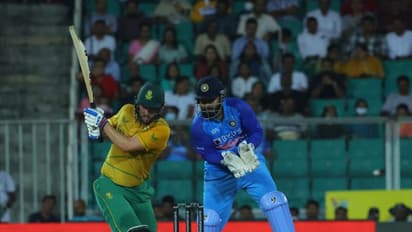 ബാറ്റിം​ഗ് പിച്ചിന് ശ്രമിച്ചു, പക്ഷേ...; കാര്യവട്ടത്തെ പിച്ച് ഒരുക്കിയ ക്യുറേറ്ററുടെ പ്രതികരണം