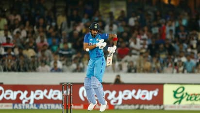 ടി20യിലെ 'ടെസ്റ്റ് കളി'; മെല്ലെപ്പോക്കില്‍ ഗംഭീറിനെയും മറികടന്ന് പുതിയ റെക്കോര്‍ഡിട്ട് രാഹുല്‍