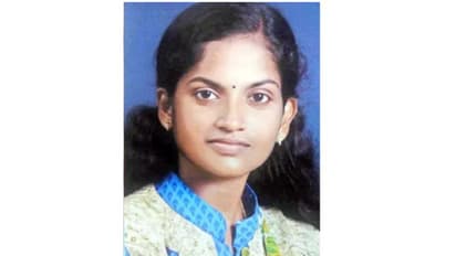 പ്രതിസന്ധികളെ തോൽപിച്ച് കലാമണ്ഡലത്തിൽ നിന്ന് ഡോക്ടറേറ്റ്; വിൻഷ്യയുടെ സ്വപ്നം ഒരു സ്ഥിരം ജോലി