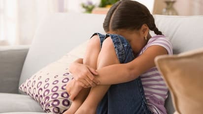 कोरोना आपके बच्चे को दे सकता है स्ट्रेस की बीमारी, माता-पिता बरते सावधानी