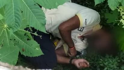 गोरखपुर: झाड़ियों में फेंकी मिली नेपाली युवक की लाश, घर के बाहर जाने से पहले घरवालों से बोली थी ये बात