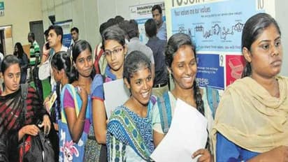 வேலைவாய்ப்பை தேடுகிறீர்களா ? இதோ சூப்பர் செய்தி.. தமிழக அரசு நடத்தும் வேலைவாய்ப்பு முகாம் - முழு விபரம்