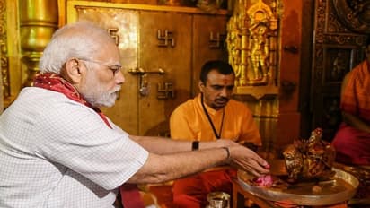 नवरात्रि व्रत के बावजूद PM मोदी में है गजब की एनर्जी, एक दिन में किए 7 बड़े कार्यक्रम