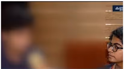 'ബ്ലൂ ഫിലിമിൽ അഭിനയിക്കാൻ പോകുന്നോ'? പാന്റിന്റെ നീളം പോരെന്ന പേരിൽ വിദ്യാർത്ഥിയെ പ്രിൻസിപ്പൽ അപമാനിച്ചു,പരാതി