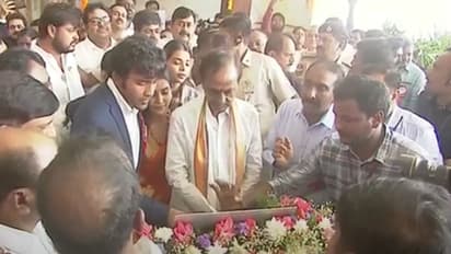 మన విద్యార్థులు వైద్య విద్య కోసం విదేశాలకు అవసరం లేదు.. సీఎం కేసీఆర్