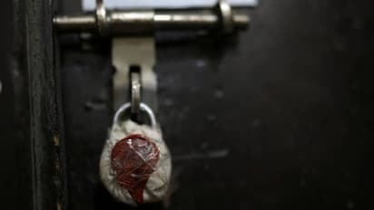 பாப்புலர் பிரண்ட் ஆப் இந்தியா அமைப்பு அலுவகத்தை மொத்தமாக பூட்டி சீல்... சென்னை மாநகராட்சி அதிகாரிகள் அதிரடி..