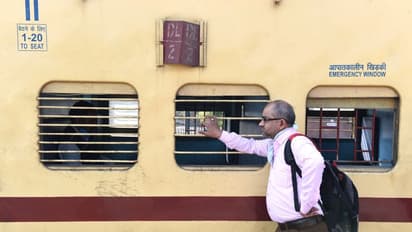 ടോയിലറ്റില്നിന്നിറങ്ങിയതും ട്രെയിന് പോയി, ട്രെയിനുകളില് ശുചിമുറി വരാന് ഇടയാക്കിയ കത്ത്!