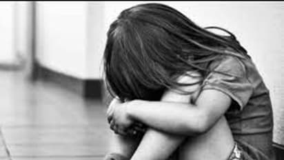 வகுப்பிற்குள் மாணவியை பூட்டிவிட்டு சென்ற விவகாரம்.. தலைமையாசிரியர் உட்பட 7 பேர் சஸ்பெண்ட்..