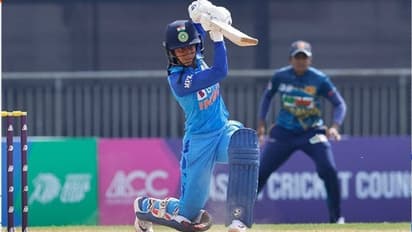 ബാറ്റിംഗില് ജമീമ, ബൗളിംഗില് ഹേമലത; വനിതാ ഏഷ്യാ കപ്പില് ശ്രീലങ്കയെ തകര്ത്ത് ഇന്ത്യ അരങ്ങേറി