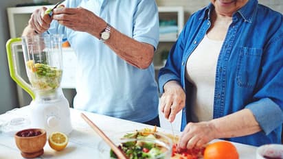 65 വയസ് കഴിഞ്ഞവരാണോ? എങ്കിൽ ഭക്ഷണത്തിൽ ശ്രദ്ധിക്കേണ്ടത്...