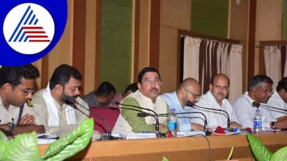 Dharwad; ರಸ್ತೆ ಅಪಘಾತವಾದ್ರೆ ಅಧಿಕಾರಿ ವಿರುದ್ಧ ಕ್ರಿಮಿನಲ್ ಕೇಸ್, ಪ್ರಹ್ಲಾದ್ ಜೋಶಿ ವಾರ್ನಿಂಗ್