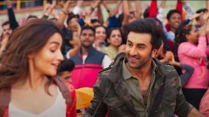 നൃത്തച്ചുവടുകളില്‍ വിസ്‍മയിപ്പിച്ച രണ്‍ബീര്‍, അലിയ; 'ബ്രഹ്‍മാസ്ത്ര' വീഡിയോ സോംഗ്