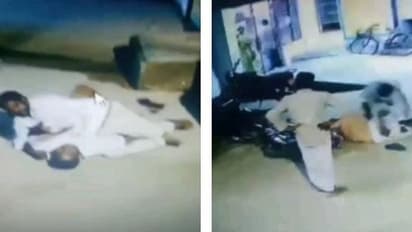 என் குழந்தையை நீன் ஏன் பார்க்க வருகிறாய்..? கத்தியால் மாறி மாறி குத்தி மோதல்.. ! வீடியோ வெளியாகி பரபரப்பு