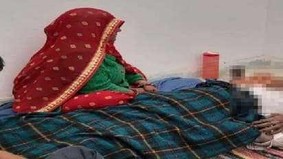 हाथों में ही उजड़ गया सुहाग: पत्नी की गोद में थमी पति की सांसे, शव से लिपट घंटों रोती रही...मंजर डरावना था