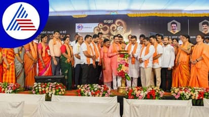 ಮಂಗಳೂರಿನಲ್ಲಿ ಕಾಂಗ್ರೆಸ್-ಬಿಜೆಪಿ ಹುಲಿವೇಷ ಸ್ಪರ್ಧೆ: ಪಿಲಿ ಪರ್ಬ-ನಲಿಕೆಯ ಹಬ್ಬ!