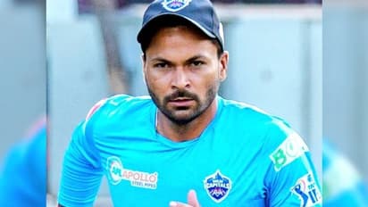 ഇന്ത്യന് ടീമിലെടുത്ത വിവരം മുകേഷ് കുമാര് അറിഞ്ഞത് ടീം ബസില് വെച്ച്, പിന്നെ പറയാനുണ്ടോ ആഘോഷം