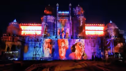 ভিড় নিয়ন্ত্রণে সমস্যা, নিভল সন্তোষ মিত্র স্কোয়ারের আলো, বিরোধীদের অভিযোগ রাজনীতির ফল 