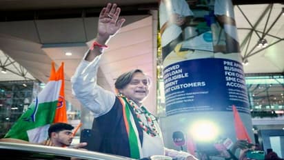 హైదరాబాద్కు శశి థరూర్.. దూరంగా తెలంగాణ కాంగ్రెస్ నాయకులు..