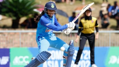 സബിനേനിക്ക് അര്ധ സെഞ്ചുറി; വനിതാ ഏഷ്യാ കപ്പില് മലേഷ്യക്കെതിരെ ഇന്ത്യക്ക് മികച്ച സ്കോര്