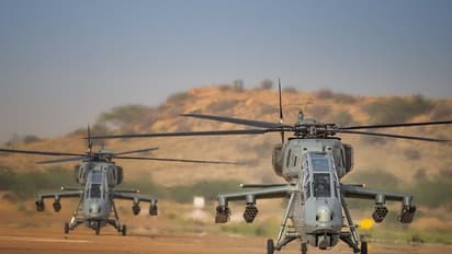 चीन से हो जंग तो अमेरिकी अपाचे से भी ज्यादा कारगर साबित होगा अपना प्रचंड, जानें किस मामले में कौन है बेहतर