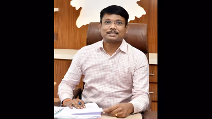 பேனர்களால் மக்களுக்கு அசம்பாவிதம் நேர்ந்தால்..... மாவட்ட ஆட்சியர் பகிரங்க எச்சரிக்கை