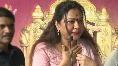 భక్తి కోసం వచ్చా.. కాంట్రవర్సీ కోసం కాదు.. రిపోర్టర్పై నటి హేమ ఫైర్