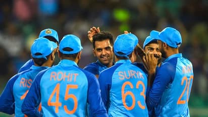 പരിക്കേറ്റ ദീപക് ചാഹറിന് പകരം പരിക്കുമാറി വരുന്ന വാഷിംഗ്ടണ്‍ സുന്ദര്‍; ബിസിസിഐക്ക് ട്രോള്‍  