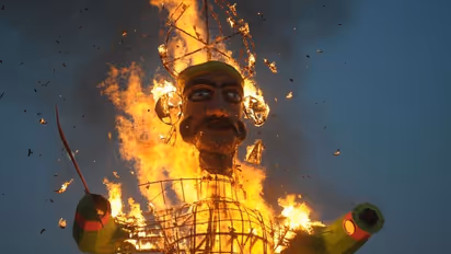 Vijayadashami 2023: Happy Dussehra wishes, greetings, quotes, WhatsApp/Facebook status to share with your love