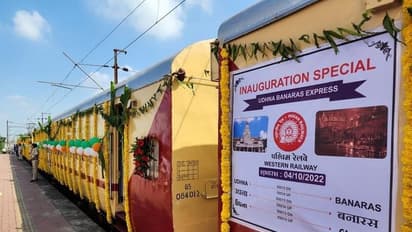 दिवाली-छठ स्पेशल ट्रेन: त्योहार मनाने घर जाना है तो यह लिस्ट देख लीजिए, रेलवे ने चलाईं इतनी स्पेशल ट्रेनें