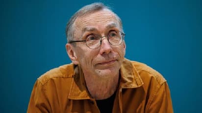 ഗുഹയിൽ നിന്നും കണ്ടെത്തിയ ഒരു വിരലുകൊണ്ട് പ്രശസ്തനായ ശാസ്ത്രജ്ഞൻ, നൊബേൽ പുരസ്കാര ജേതാവ് പേബു