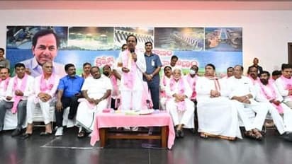 ದೇಶದಲ್ಲಿ ಹೊಸ ರಾಷ್ಟ್ರೀಯ ಪಕ್ಷ ‘BRS’ ಉದಯ: ತೆಲಂಗಾಣ ಸಿಎಂ KCR ಜತೆ ಮಾಜಿ ಸಿಎಂ ಎಚ್‌ಡಿಕೆ ಭಾಗಿ..!